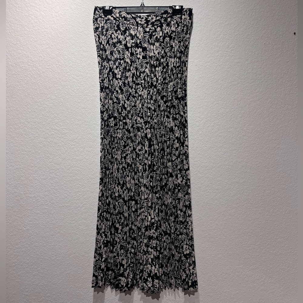 Floral Black and Cream Pants